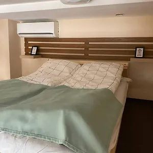 Dobra Noc Przy Wawelu 2 Bedrooms Apartment Krakow